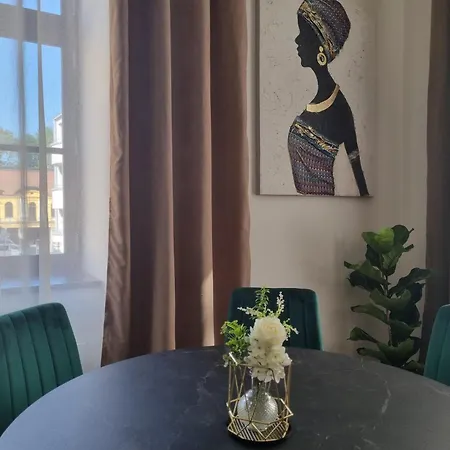 Apartamento Velky 3+kk Klicperova, 2 Loznice Hradec Králové
