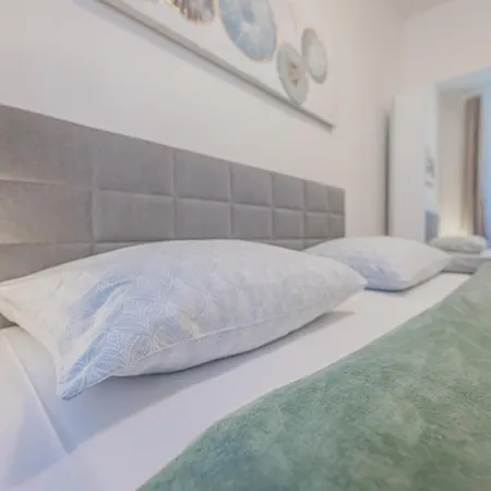 Velky 3+kk Klicperova, 2 Loznice Apartamento