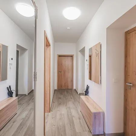 Velky 3+kk Klicperova, 2 Loznice Hradec Králové