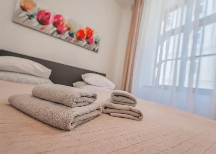 Apartamento Velky 3+kk Klicperova, 2 Loznice Hradec Králové