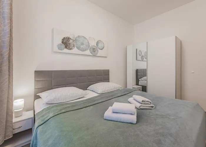 Velky 3+kk Klicperova, 2 Loznice Apartamento *